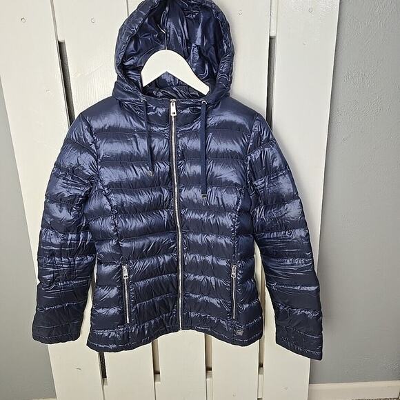Andrew Marc Packable Lightweight Duck Down Waterfowl Navy Jacket Small Travel - Picture 1 of 14